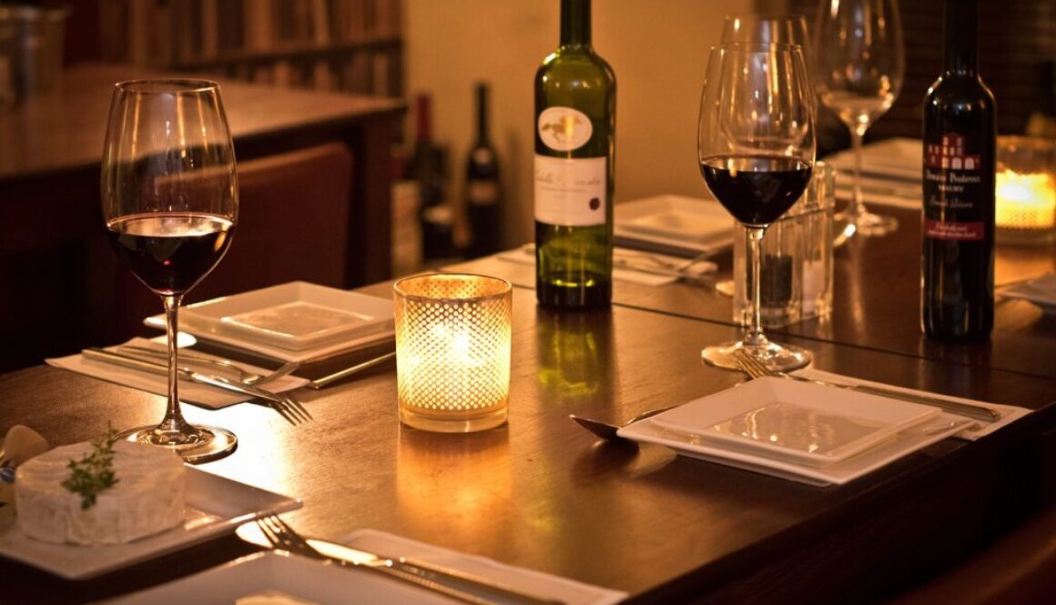 bistro wine romantic intimate 2594762