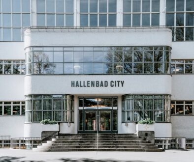 Gdzie na basen w Warszawie - przegląd krytych pływalni